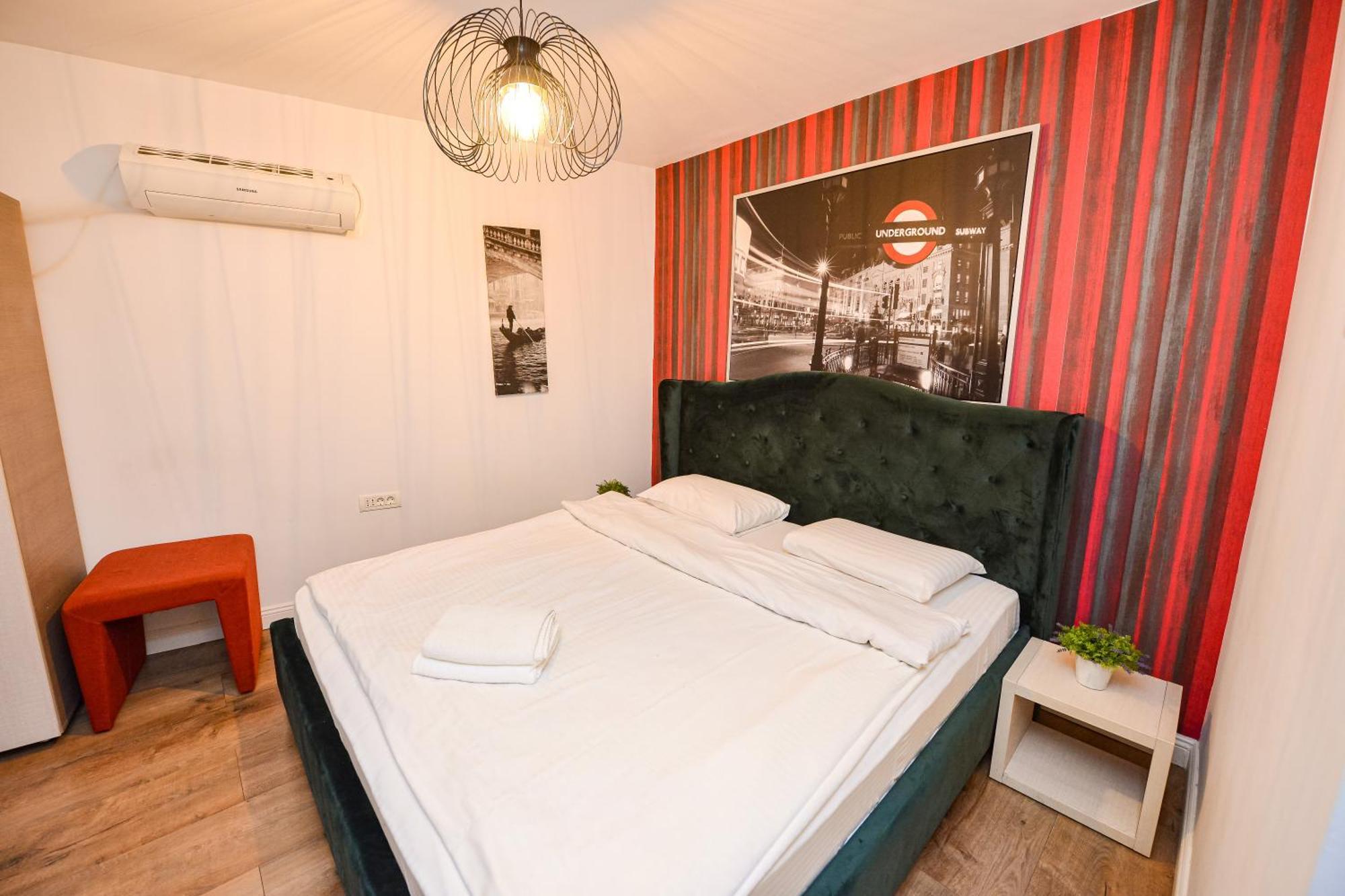 The Lincoln Suites - Central Shabbat Friendly Apartments ブカレスト エクステリア 写真