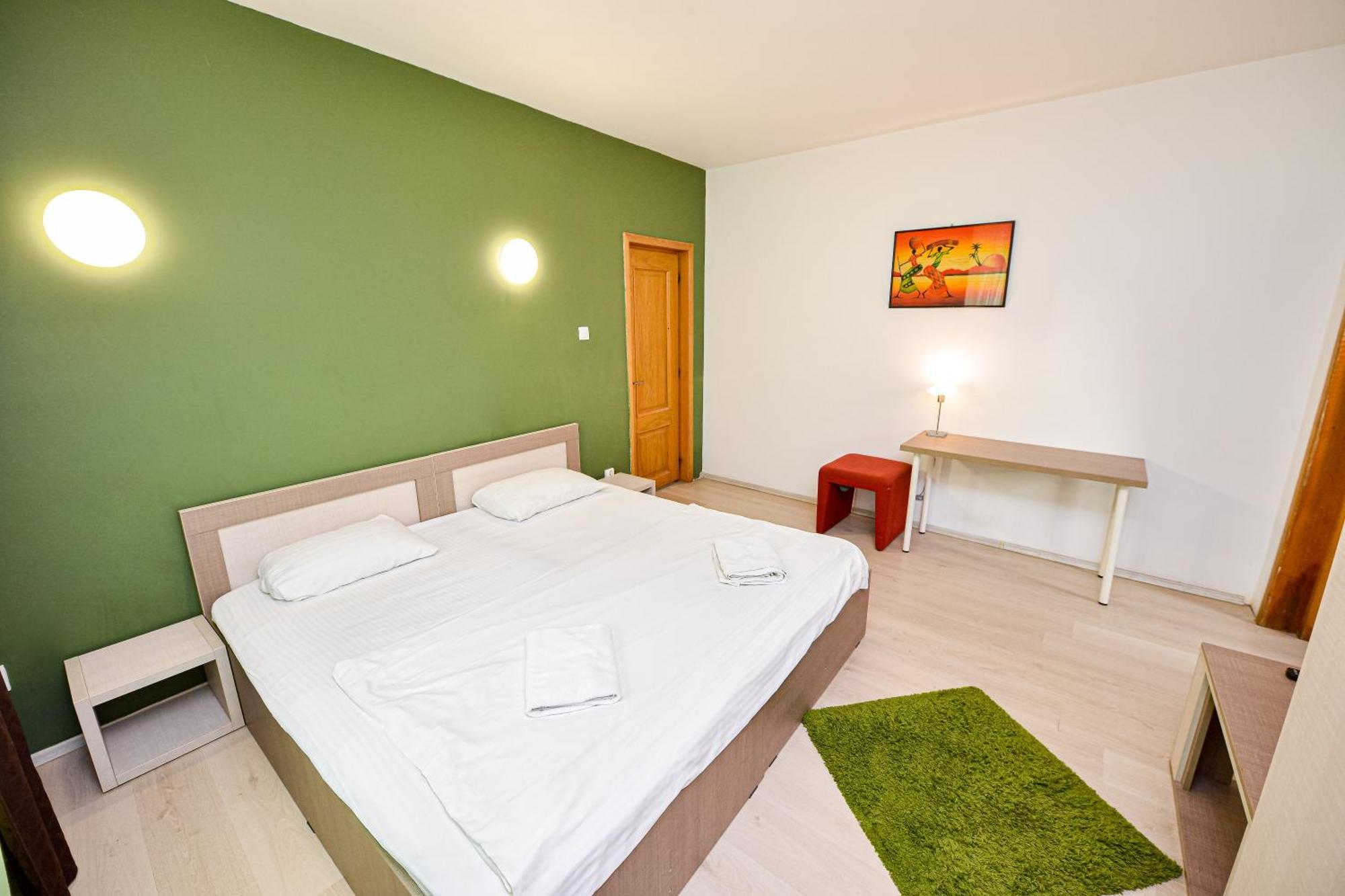 The Lincoln Suites - Central Shabbat Friendly Apartments ブカレスト エクステリア 写真