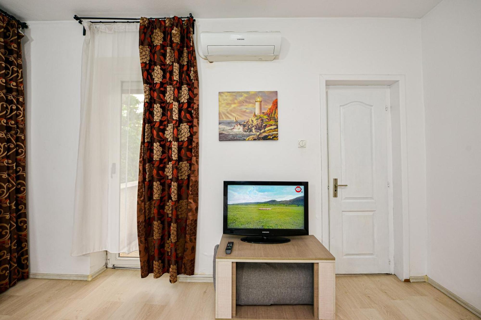 The Lincoln Suites - Central Shabbat Friendly Apartments ブカレスト エクステリア 写真