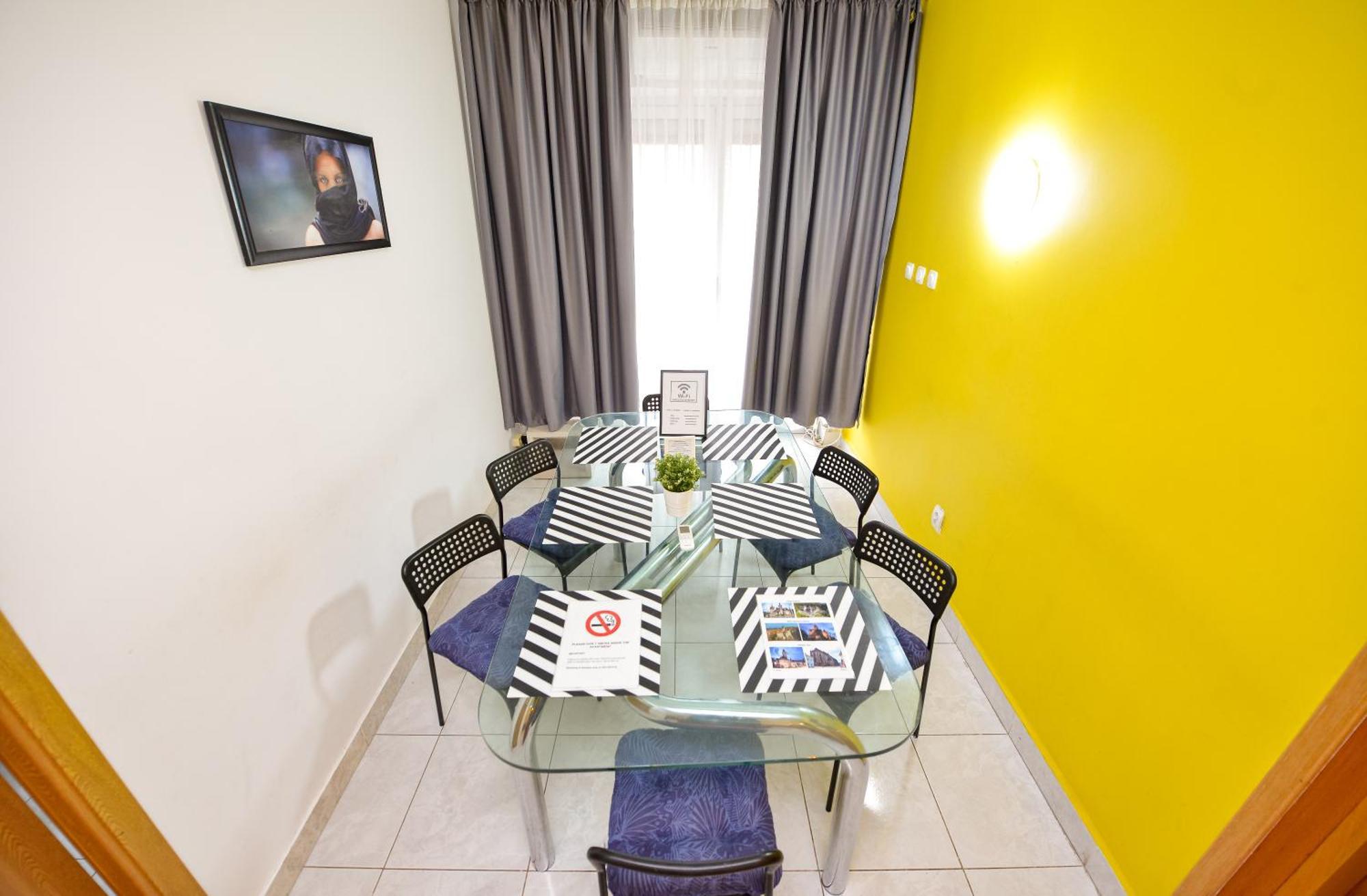 The Lincoln Suites - Central Shabbat Friendly Apartments ブカレスト エクステリア 写真