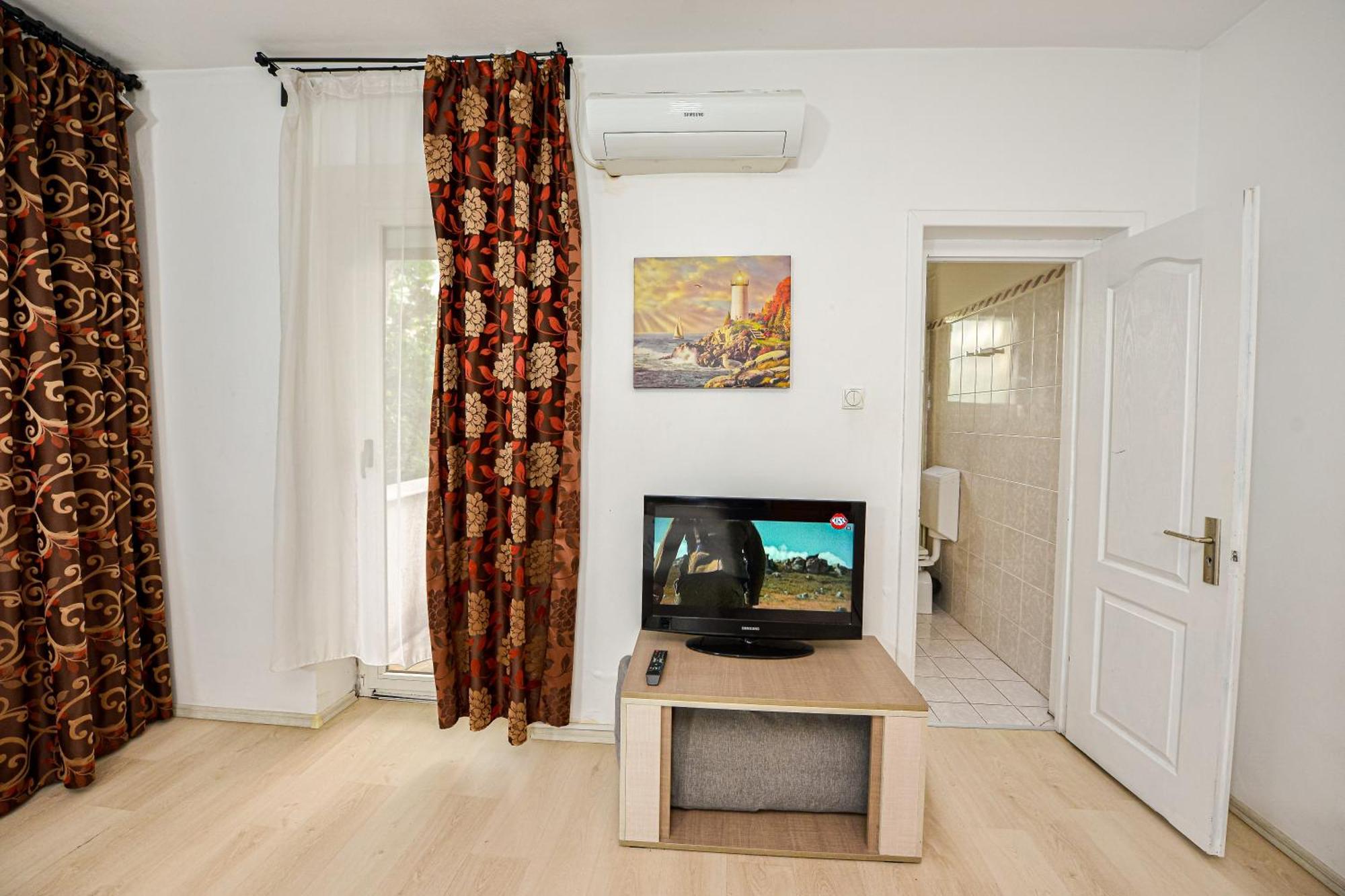The Lincoln Suites - Central Shabbat Friendly Apartments ブカレスト エクステリア 写真